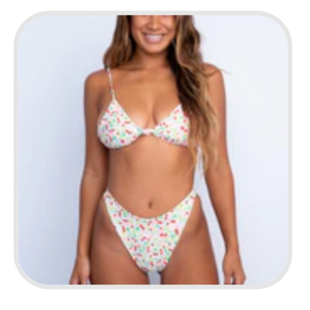 BNWOT Skatie cherries and blossoms bikini size medium